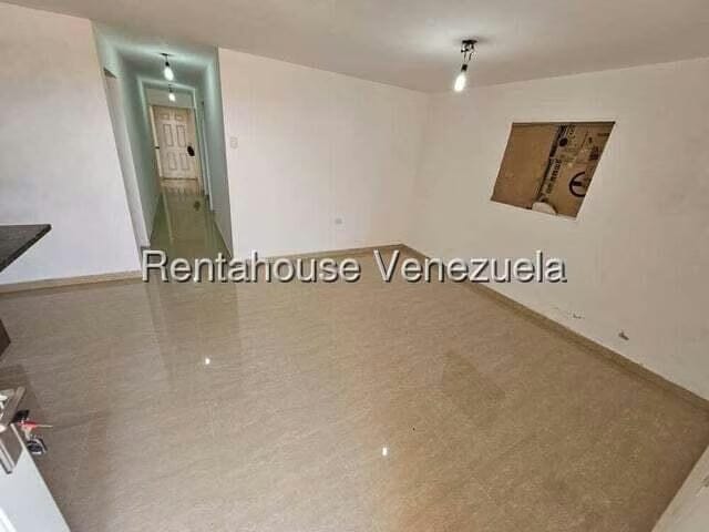 Casa (1 Nivel) en Alquiler en Centro, Falcon - 12