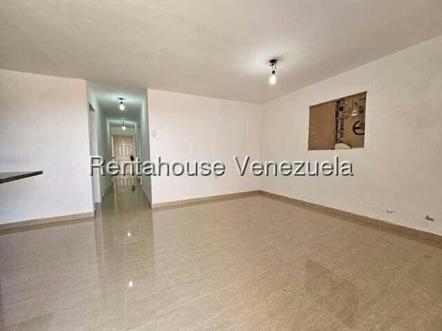 Casa (1 Nivel) en Alquiler en Centro, Falcon - 13