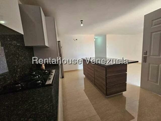 Casa (1 Nivel) en Alquiler en Centro, Falcon - 15