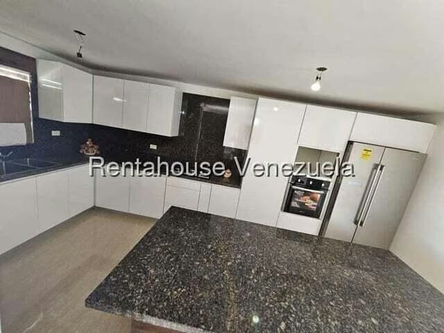 Casa (1 Nivel) en Alquiler en Centro, Falcon - 16