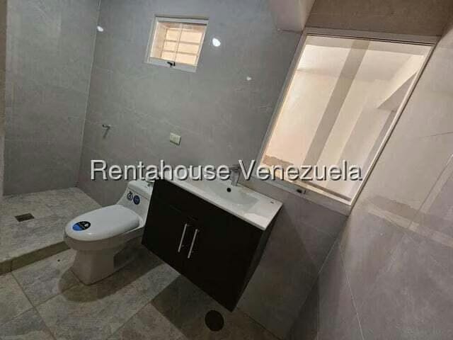 Casa (1 Nivel) en Alquiler en Centro, Falcon - 8