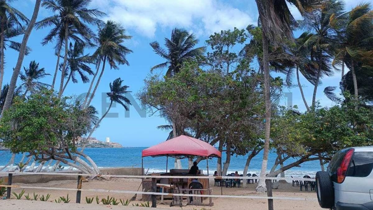 En venta Casa a orilla del mar en Pampatar - 18