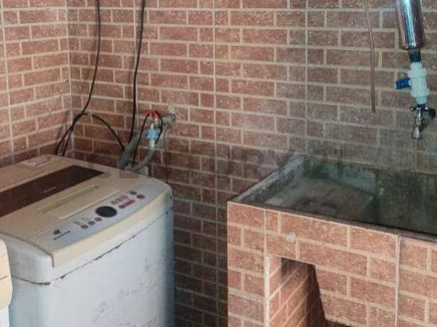 Se Vende casa en Urbanismo Privado - 2