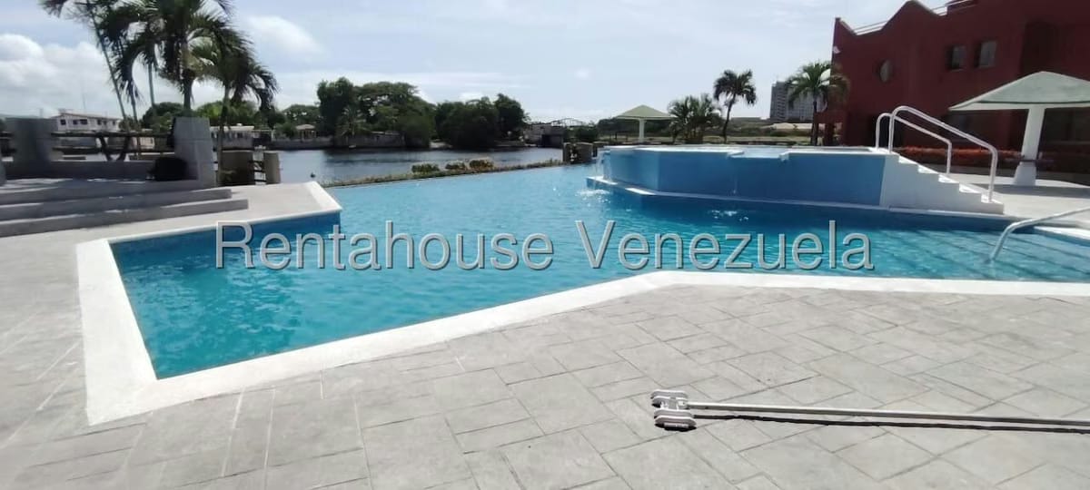 Townhouse (1 Nivel) en Venta en Puerto Encantado, Miranda - 29