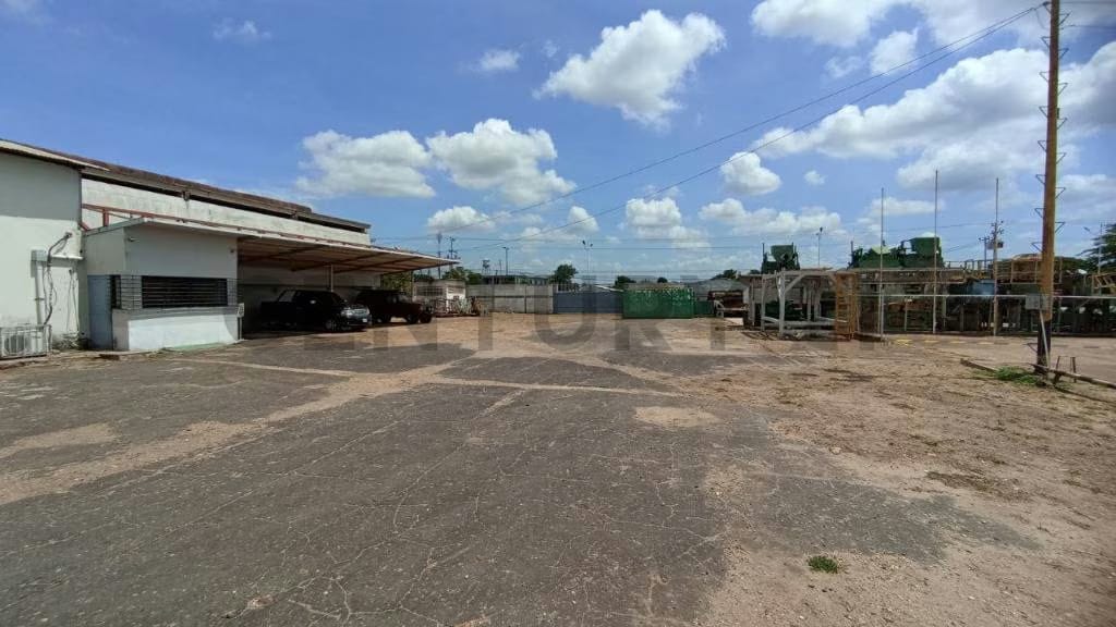 En venta Patio para instalar empresa petrolera en la ciudad de Anaco - 6