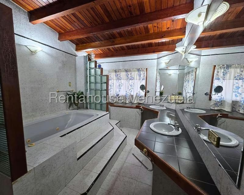 Casa (Multipes Niveles) en Venta en Miranda, Distrito Metropolitano - 17