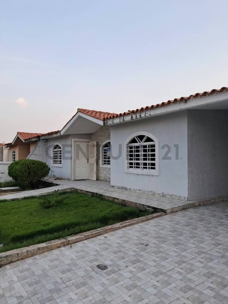 HERMOSA CASA EN URB. ALATA VISTA DE ANACO