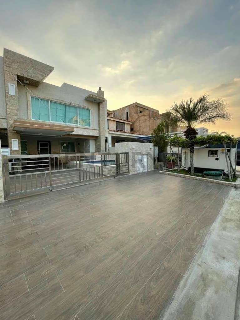 En Alquiler amplio y prestigioso Palafito ubicado en AquaVilla Casa Bote A