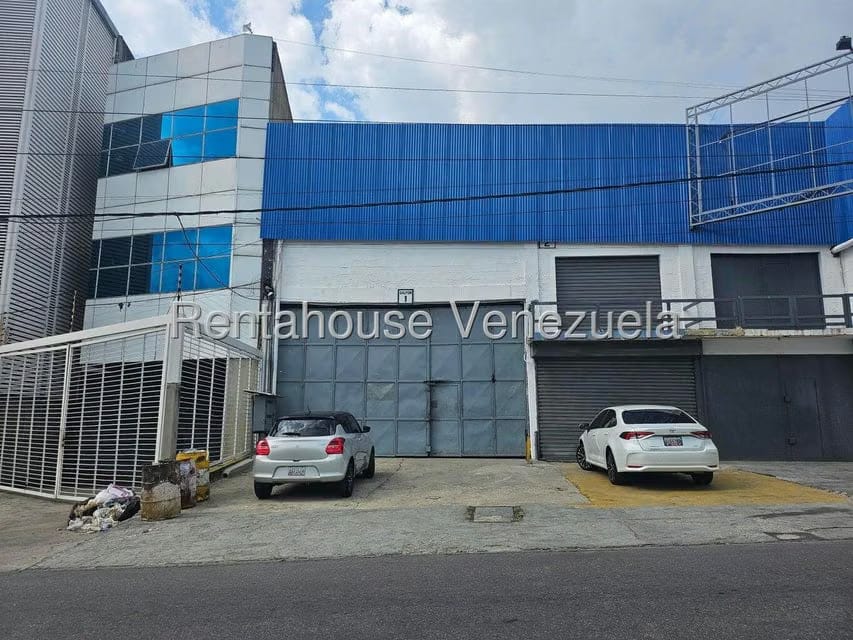 Comercial (Galpon - Deposito) en Venta en La Yaguara, Distrito Metropolitano - 2