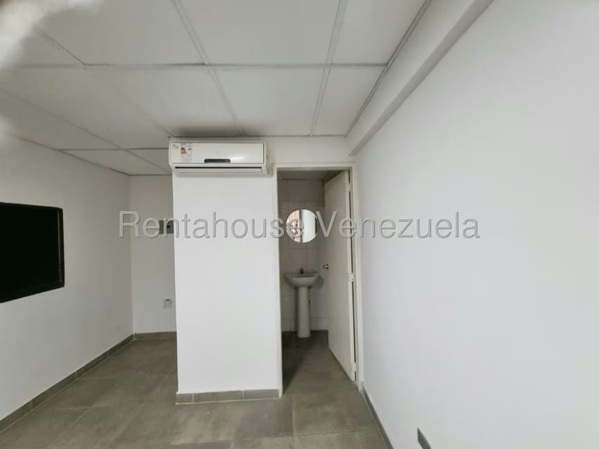 Comercial (Galpon - Deposito) en Venta en La Yaguara, Distrito Metropolitano - 24