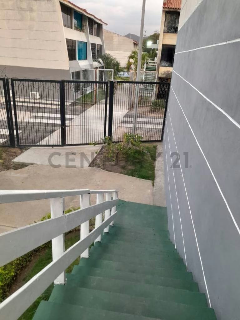Apartamento en venta Puerto La Cruz. C.R Doral Beach - 11