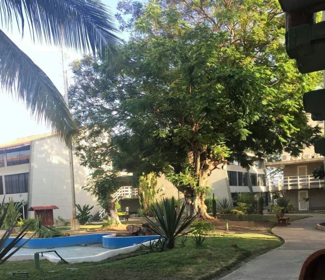 Apartamento en venta Puerto La Cruz. C.R Doral Beach - 12