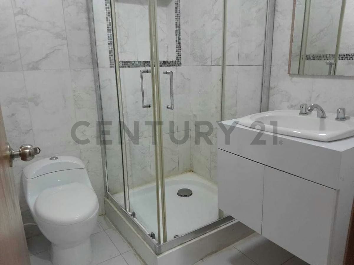 Apartamento en venta Puerto La Cruz. C.R Doral Beach - 8