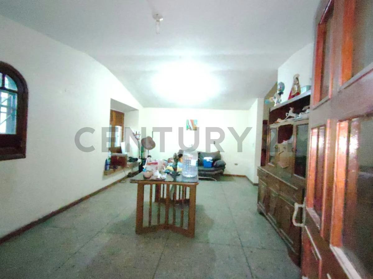 Casa-Quinta de 420 m² con Galpón y Pozo Propio - 8