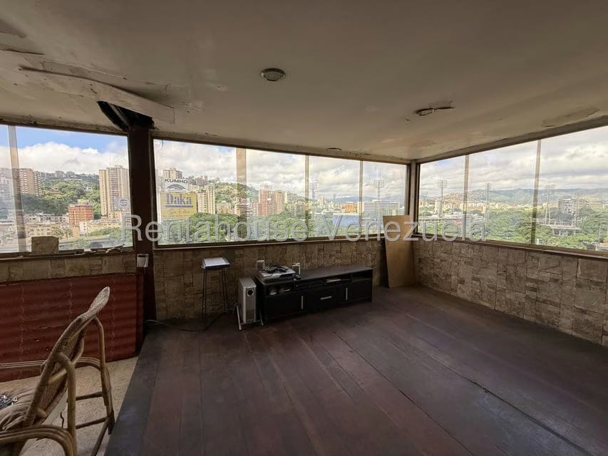 Apartamento (Duplex) en Venta en La Florida, Distrito Metropolitano - 15