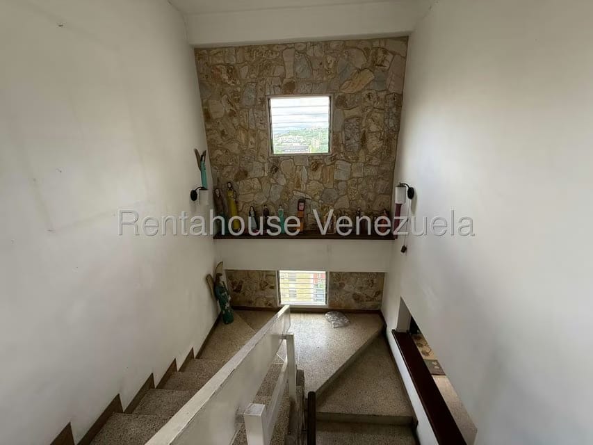 Apartamento (Duplex) en Venta en La Florida, Distrito Metropolitano - 19