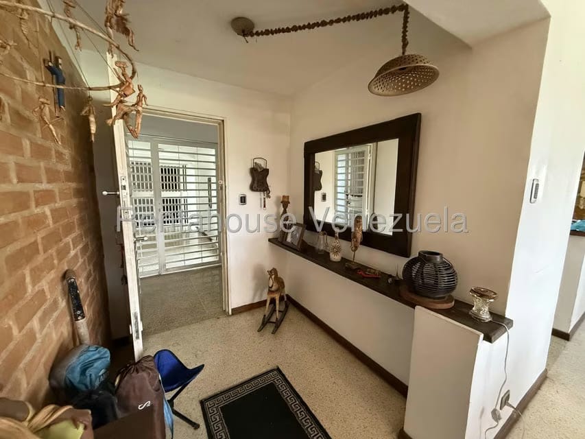 Apartamento (Duplex) en Venta en La Florida, Distrito Metropolitano - 3