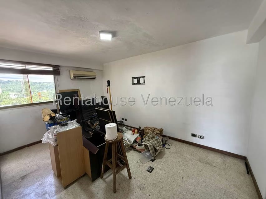 Apartamento (Duplex) en Venta en La Florida, Distrito Metropolitano - 35