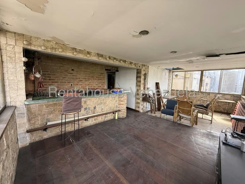 Apartamento (Duplex) en Venta en La Florida, Distrito Metropolitano - 7
