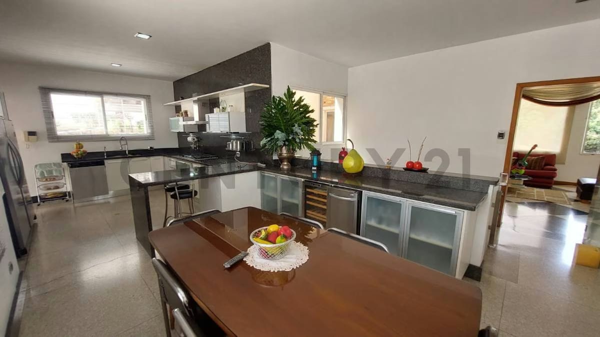 Hermosa Casa en Venta en Lomas del Club Hípico - 3