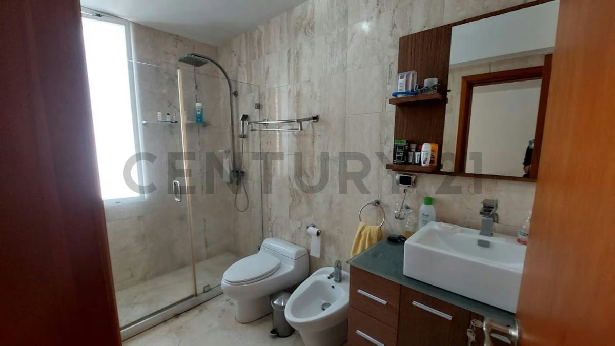 Hermosa Casa en Venta en Lomas del Club Hípico - 9
