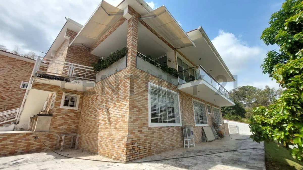 Hermosa Casa en Venta en Lomas del Club Hípico - 10