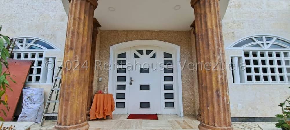 Casa (Multipes Niveles) en Venta en Colinas de Vista Alegre, Distrito Metropolitano - 2