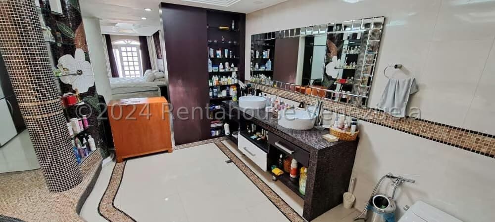 Casa (Multipes Niveles) en Venta en Colinas de Vista Alegre, Distrito Metropolitano - 91