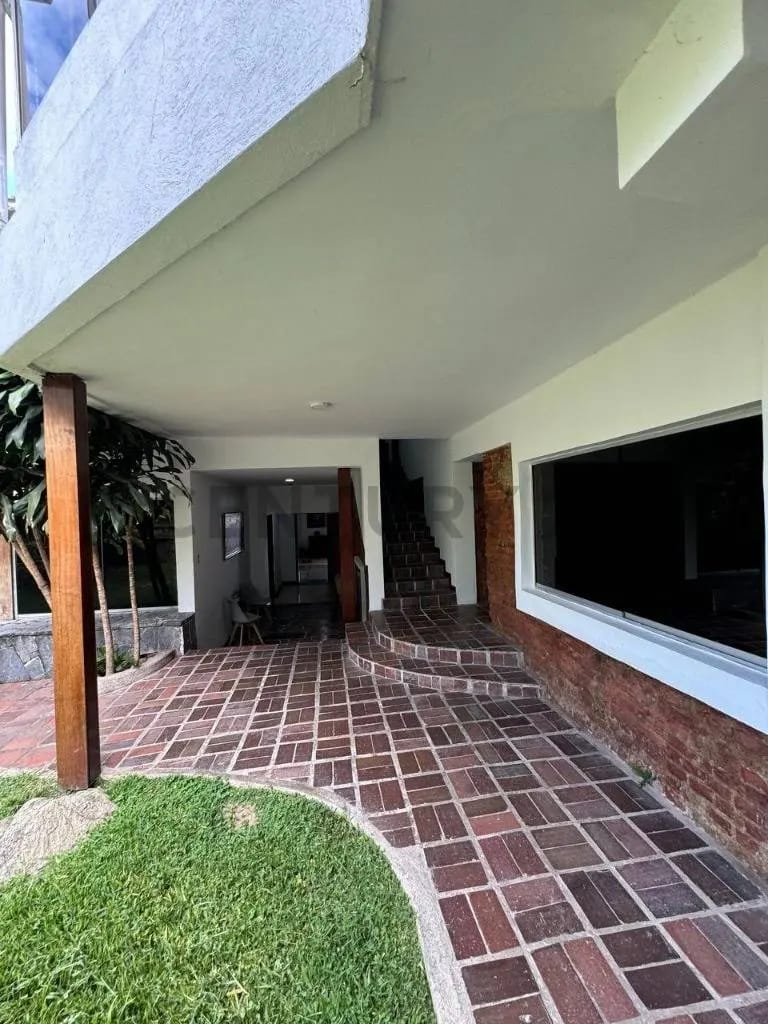 CASA EN VENTA Y ALQUILER EN ALTAMIRA - 2