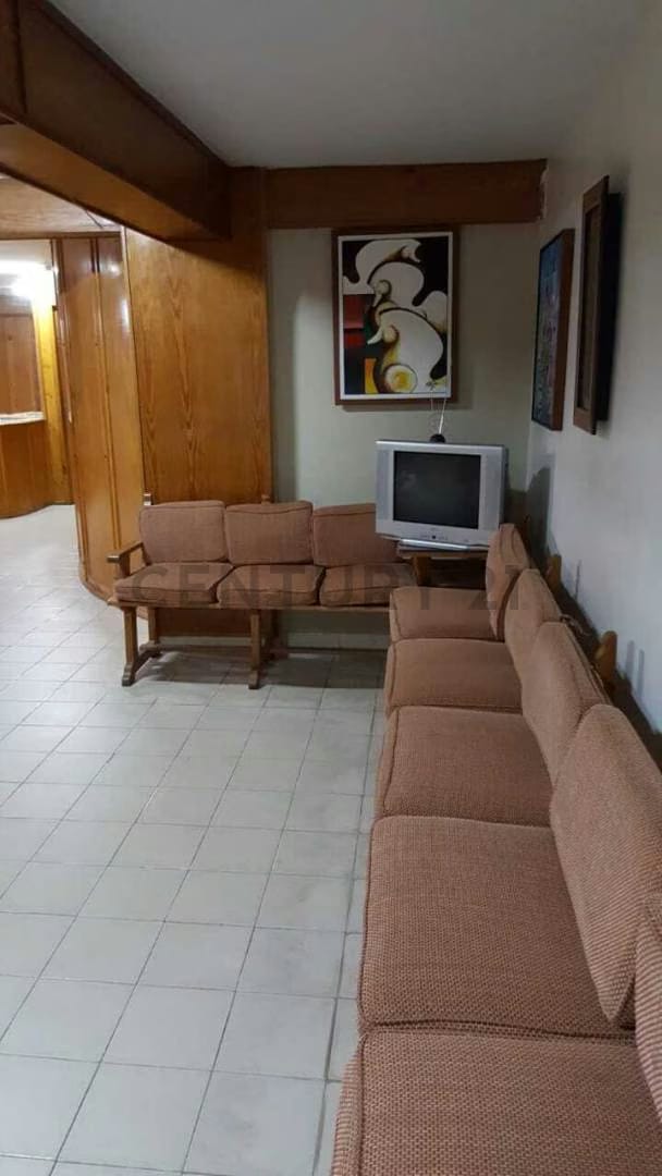 Se Alquila Consultorio medico, Sector La Avenida - 4