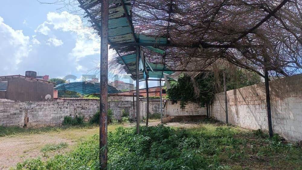 En venta, local para restaurant con Casa, terreno, oficinas y galpón - 30