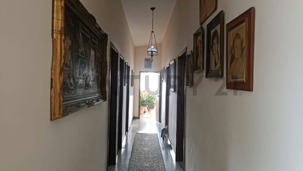 En venta, local para restaurant con Casa, terreno, oficinas y galpón - 41