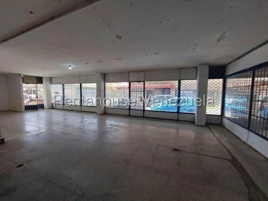 Comercial (Local Comercial) en Alquiler en Parroquia San Blas, Carabobo - 13