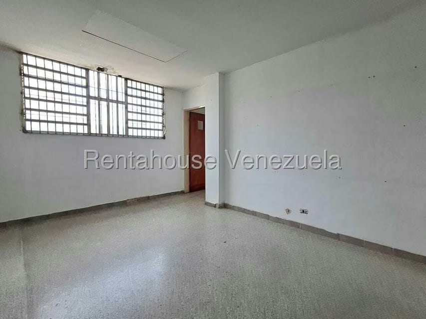 Comercial (Local Comercial) en Alquiler en Parroquia San Blas, Carabobo - 19