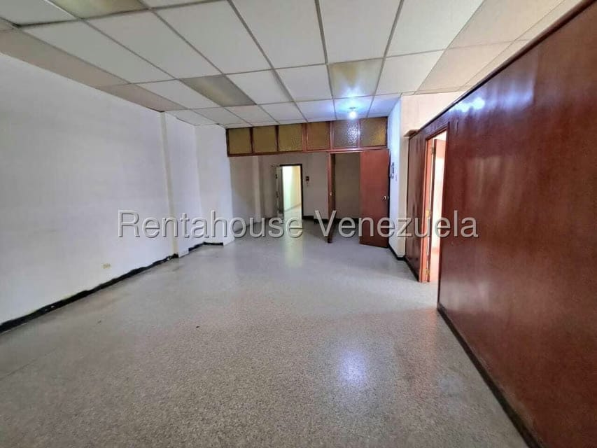 Comercial (Local Comercial) en Alquiler en Parroquia San Blas, Carabobo - 27