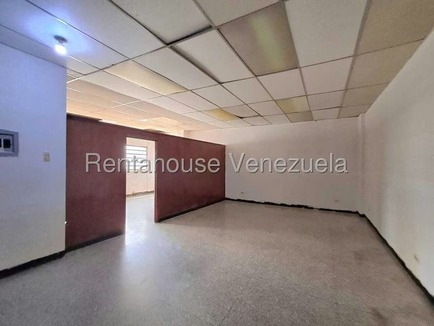 Comercial (Local Comercial) en Alquiler en Parroquia San Blas, Carabobo - 28