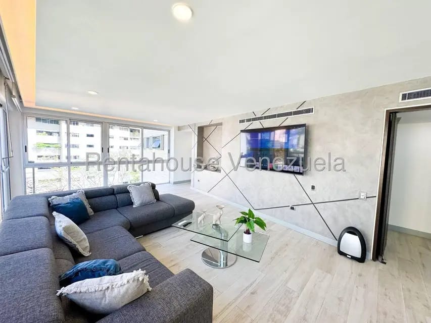 Apartamento (1 Nivel) en Alquiler en Las Mesetas de Santa Rosa de Lima, Distrito Metropolitano - 16