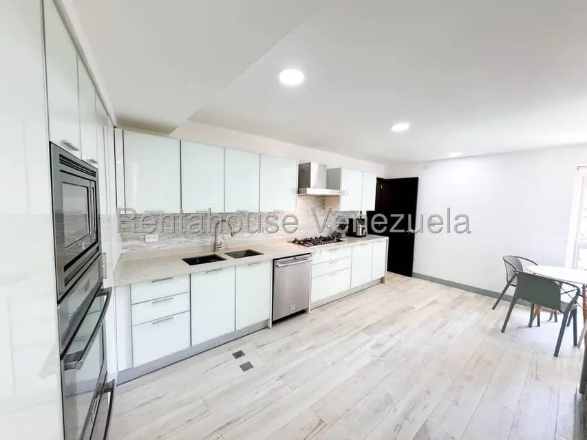 Apartamento (1 Nivel) en Alquiler en Las Mesetas de Santa Rosa de Lima, Distrito Metropolitano - 17