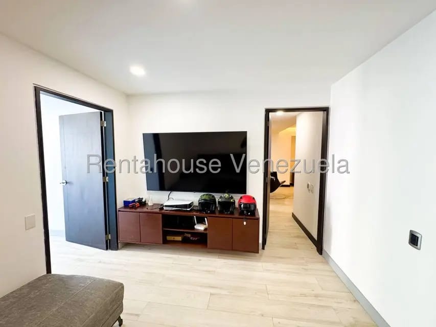 Apartamento (1 Nivel) en Alquiler en Las Mesetas de Santa Rosa de Lima, Distrito Metropolitano - 26