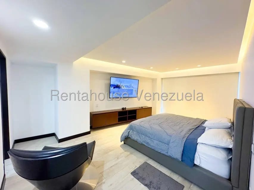 Apartamento (1 Nivel) en Alquiler en Las Mesetas de Santa Rosa de Lima, Distrito Metropolitano - 28