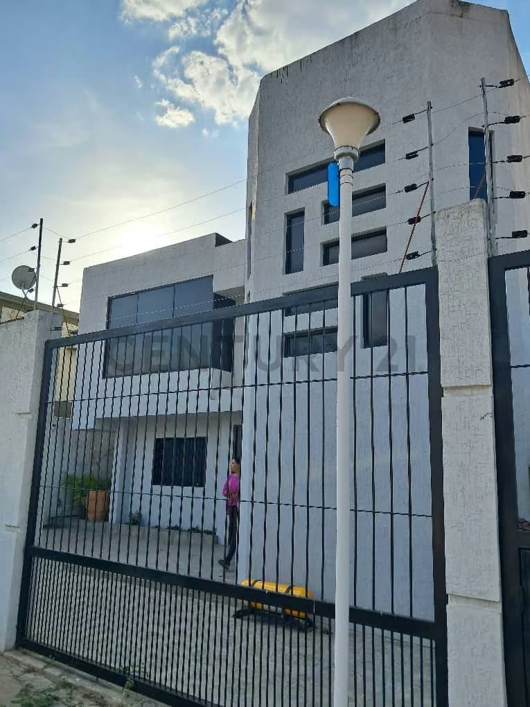 Excelente y moderna propiedad ubicada en el CR. Carmen Isabel. En Anaco. - 14