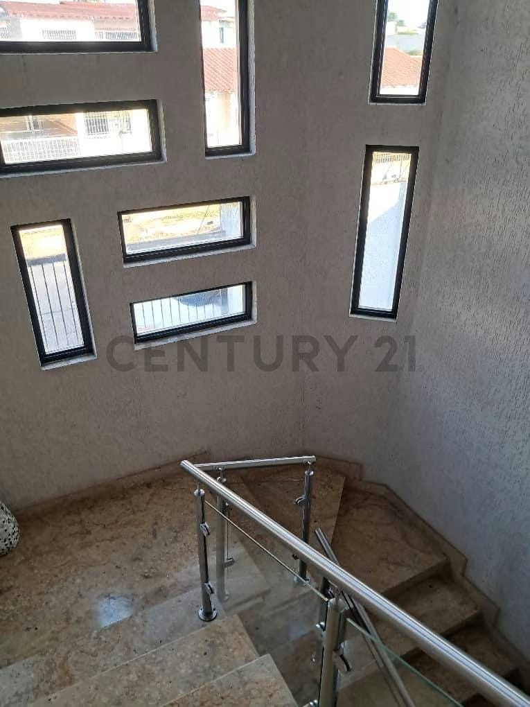 Excelente y moderna propiedad ubicada en el CR. Carmen Isabel. En Anaco. - 5