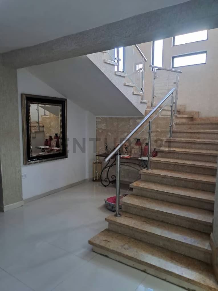 Excelente y moderna propiedad ubicada en el CR. Carmen Isabel. En Anaco. - 6
