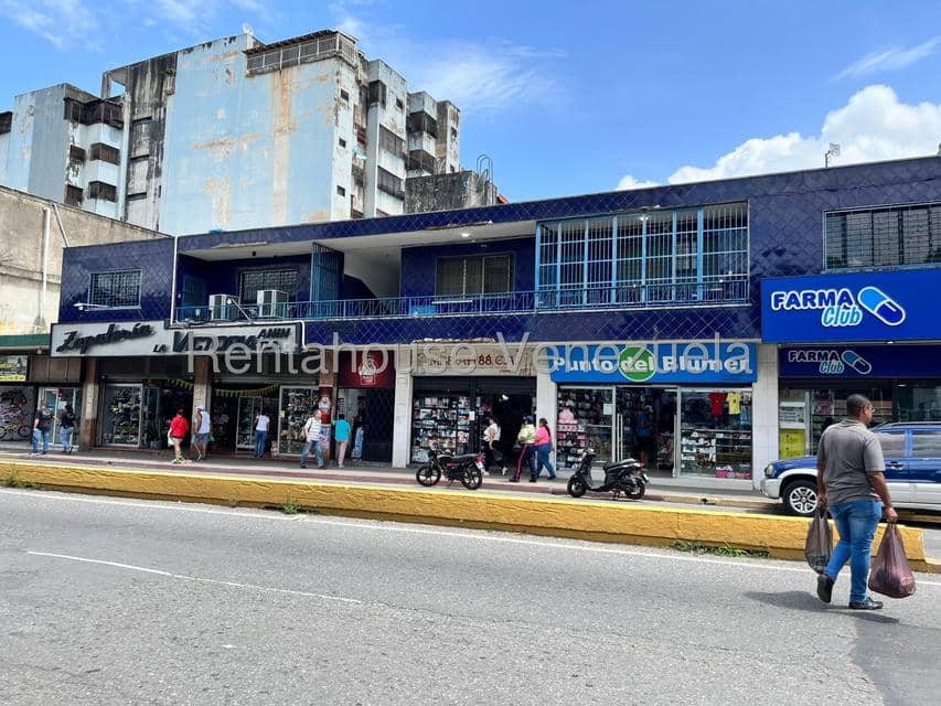 Comercial (Oficina) en Alquiler en Avenida Loreto, Aragua