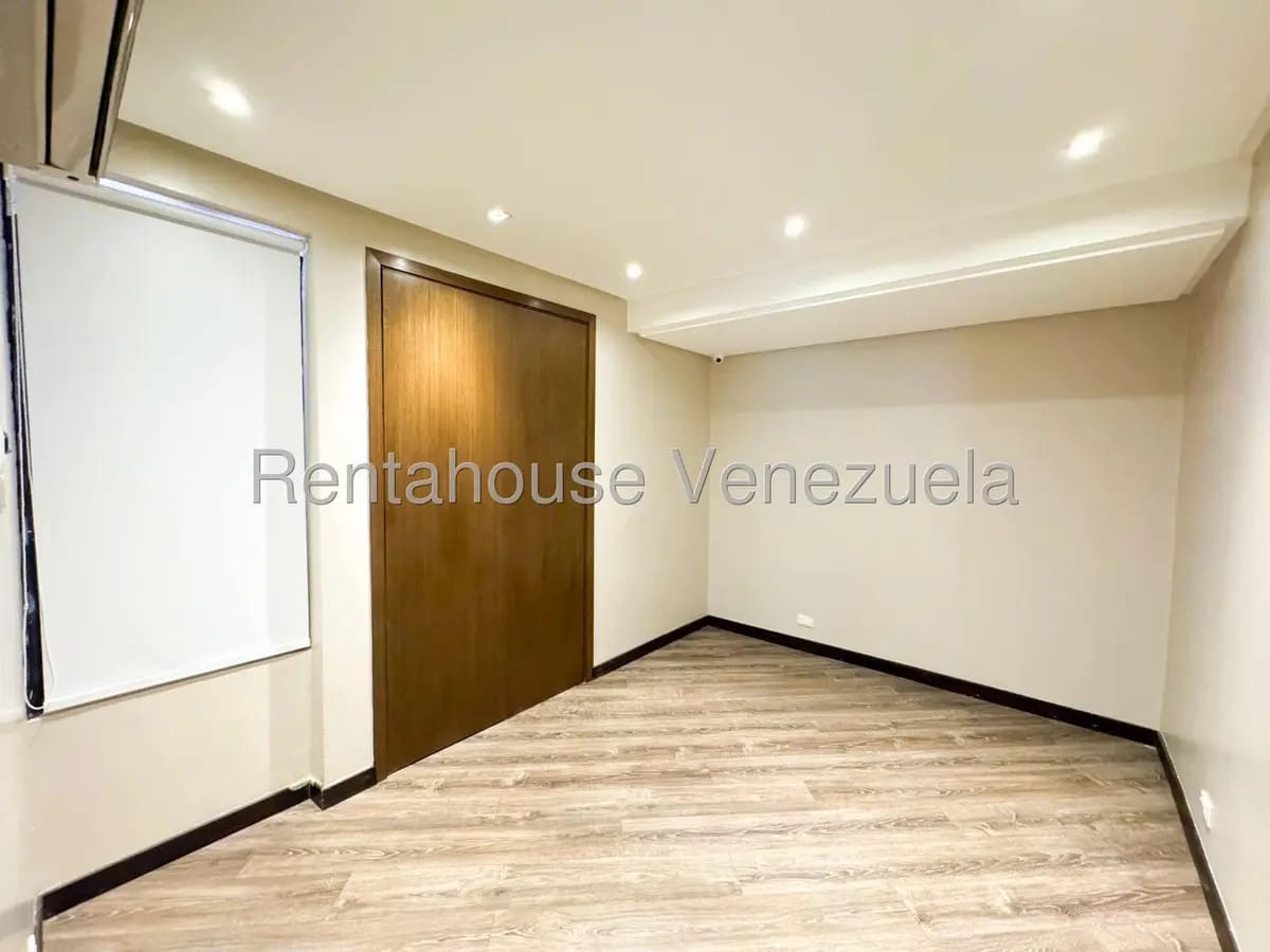 Bello, Diafano y Amplio Apartamento en Venta Los Samanes, Caracas - 13