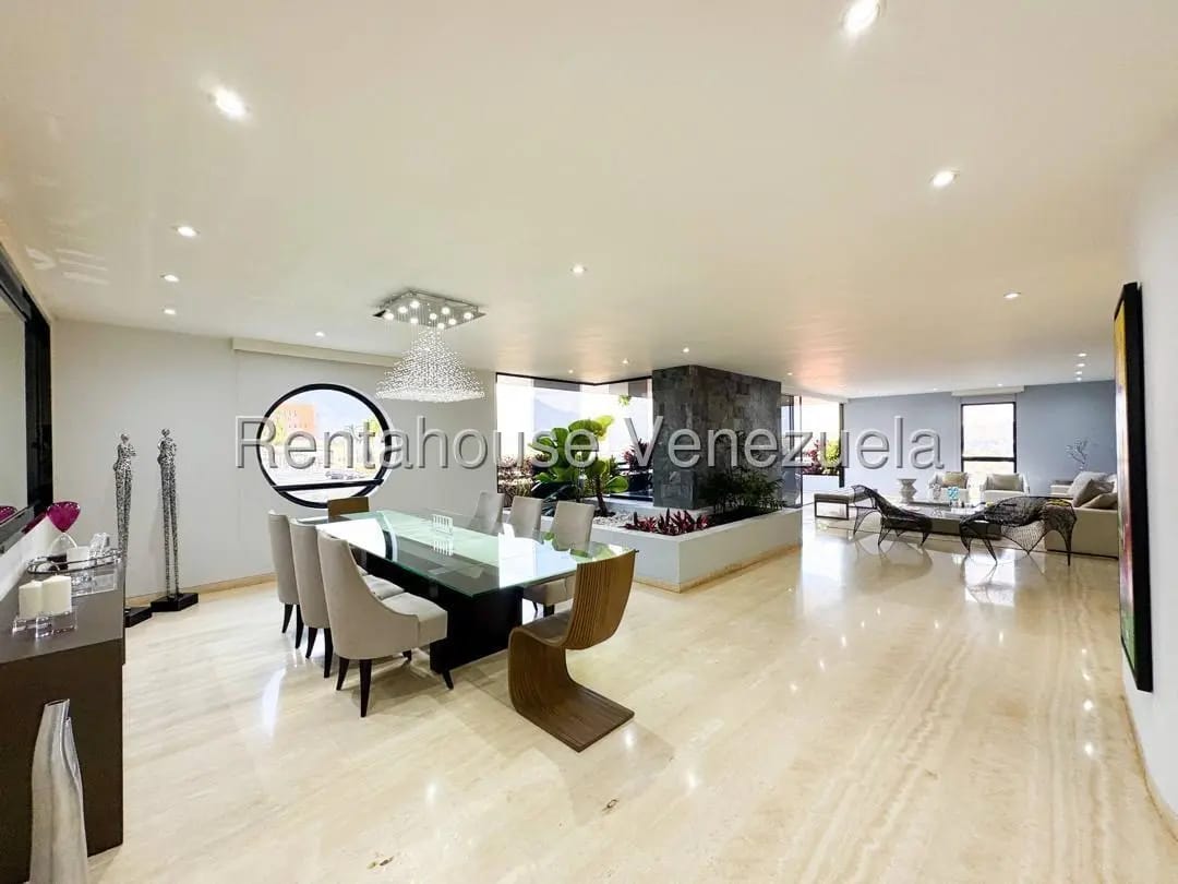 Exclusivo Apartamento Tipo PH en Venta Colinas de Valle Arriba, Caracas - 2