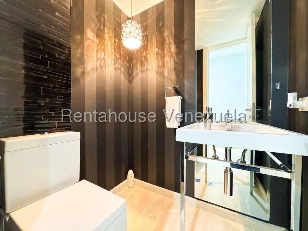 Exclusivo Apartamento Tipo PH en Venta Colinas de Valle Arriba, Caracas - 8