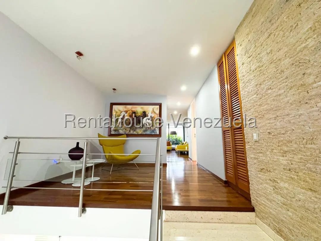 Exclusivo Apartamento Tipo PH en Venta Colinas de Valle Arriba, Caracas - 14
