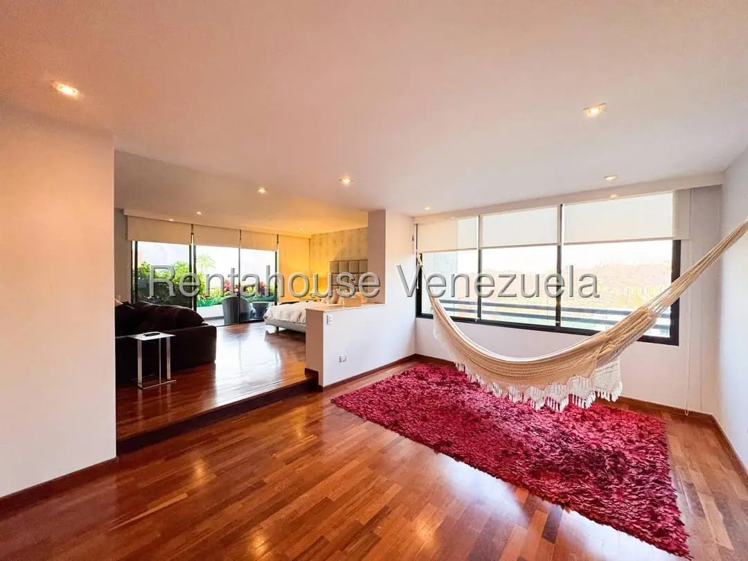 Exclusivo Apartamento Tipo PH en Venta Colinas de Valle Arriba, Caracas - 15