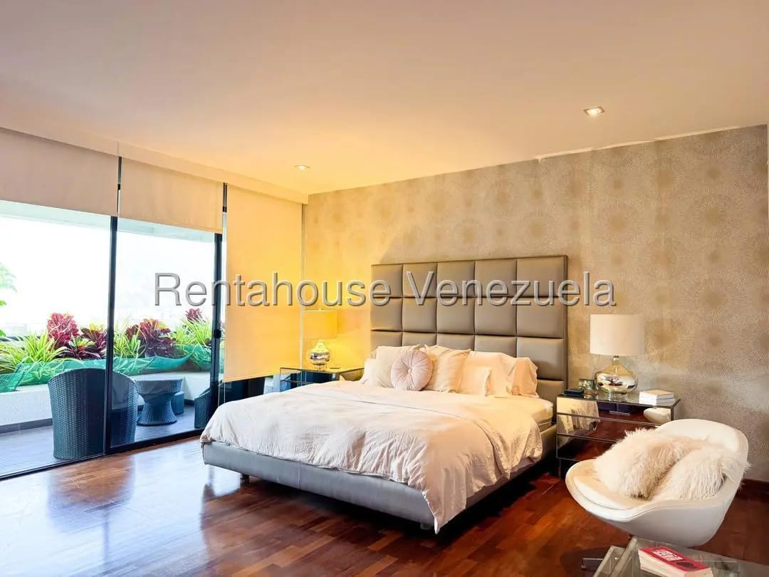 Exclusivo Apartamento Tipo PH en Venta Colinas de Valle Arriba, Caracas - 16